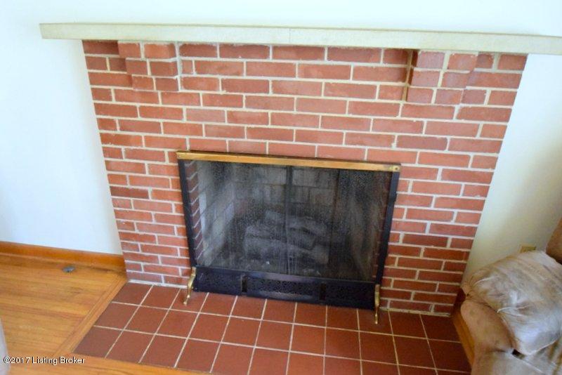4307 Lambert Road Louisville, KY 40219 - Photo 13 of 34 DSC_0510