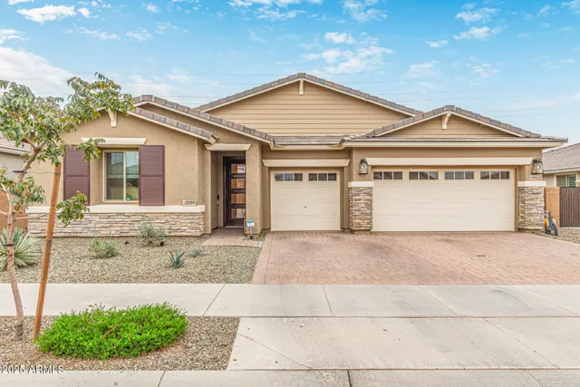 $749,900 | 21095 East Cattle Drive, Queen Creek, AZ 85142