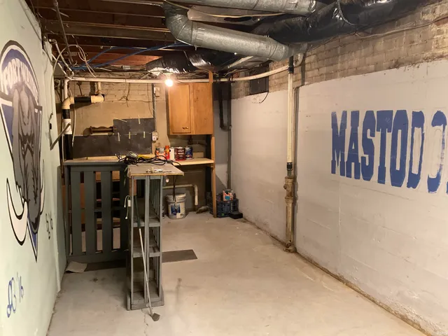 $1,800 | 1405 North Anthony Boulevard, Fort Wayne, IN 46805