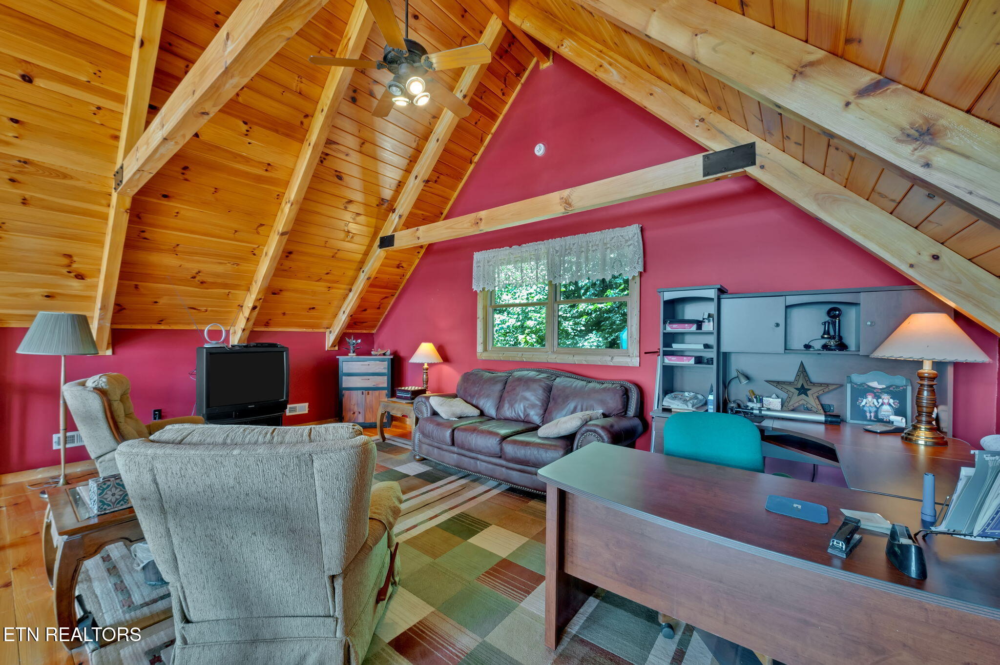 507 Clinch View Road New Tazewell, TN 37825 - Photo 22 of 47 31-web-or-mls-MMM_6059