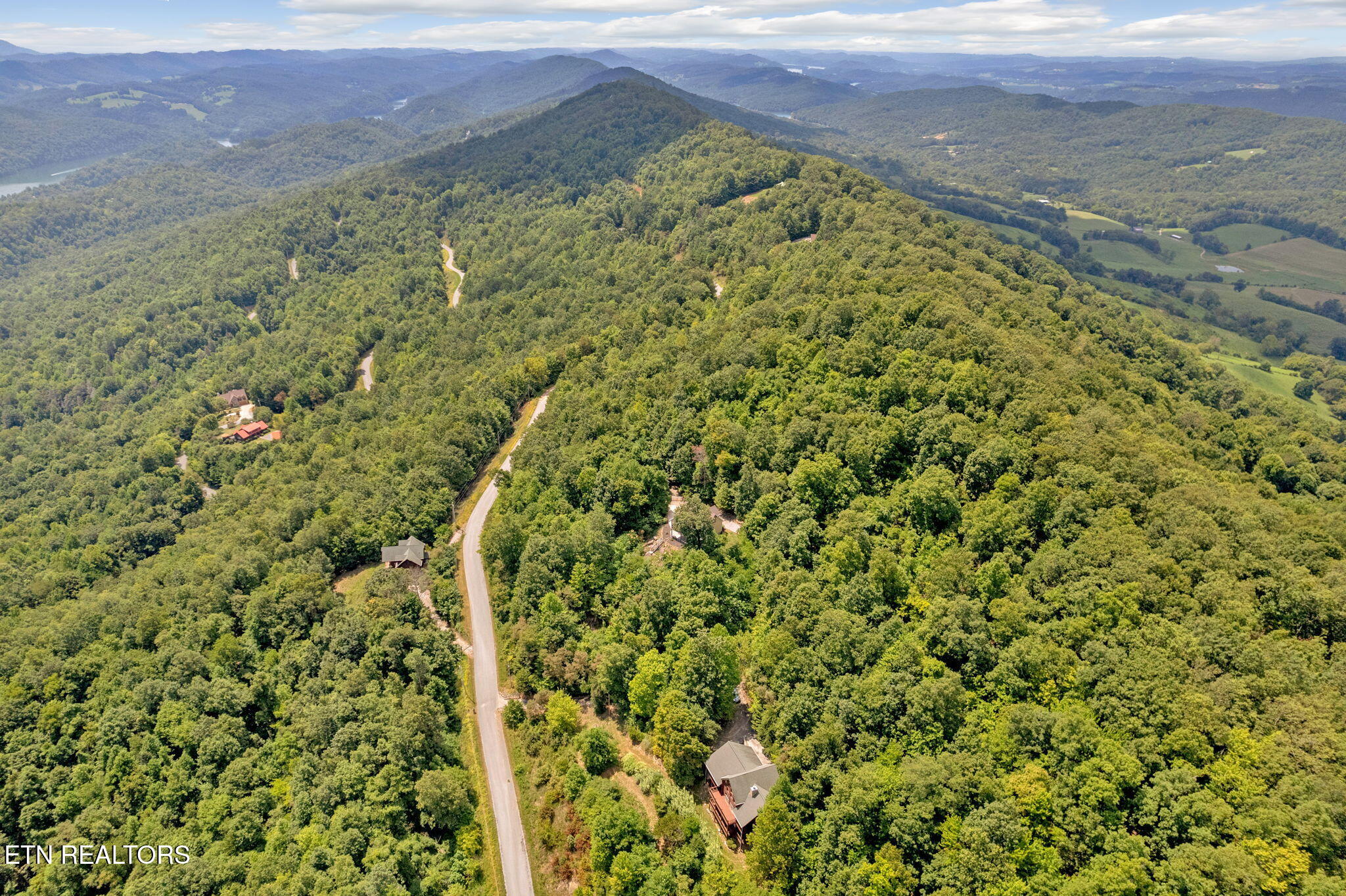 507 Clinch View Road New Tazewell, TN 37825 - Photo 43 of 47 11-web-or-mls-DJI_0544