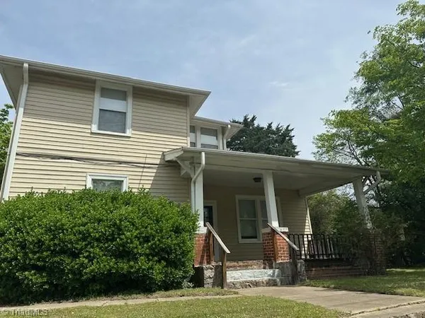 $1,295 | 1425 West Academy Street, Unit DOWN, Winston-Salem, NC 27103