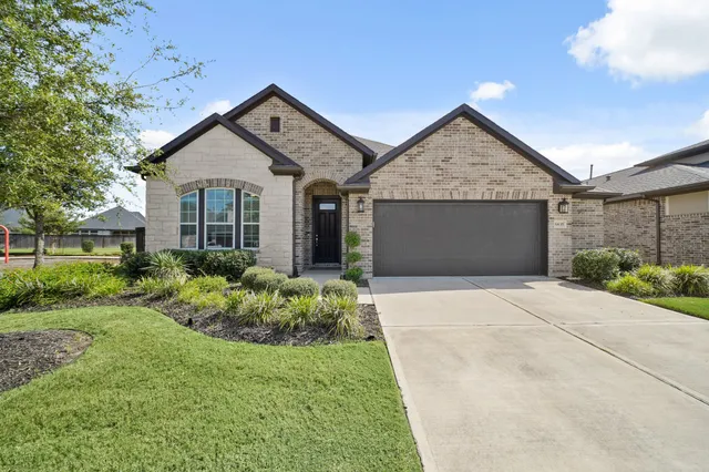 $425,000 | 6635 Waxbill Road, Katy, TX 77493