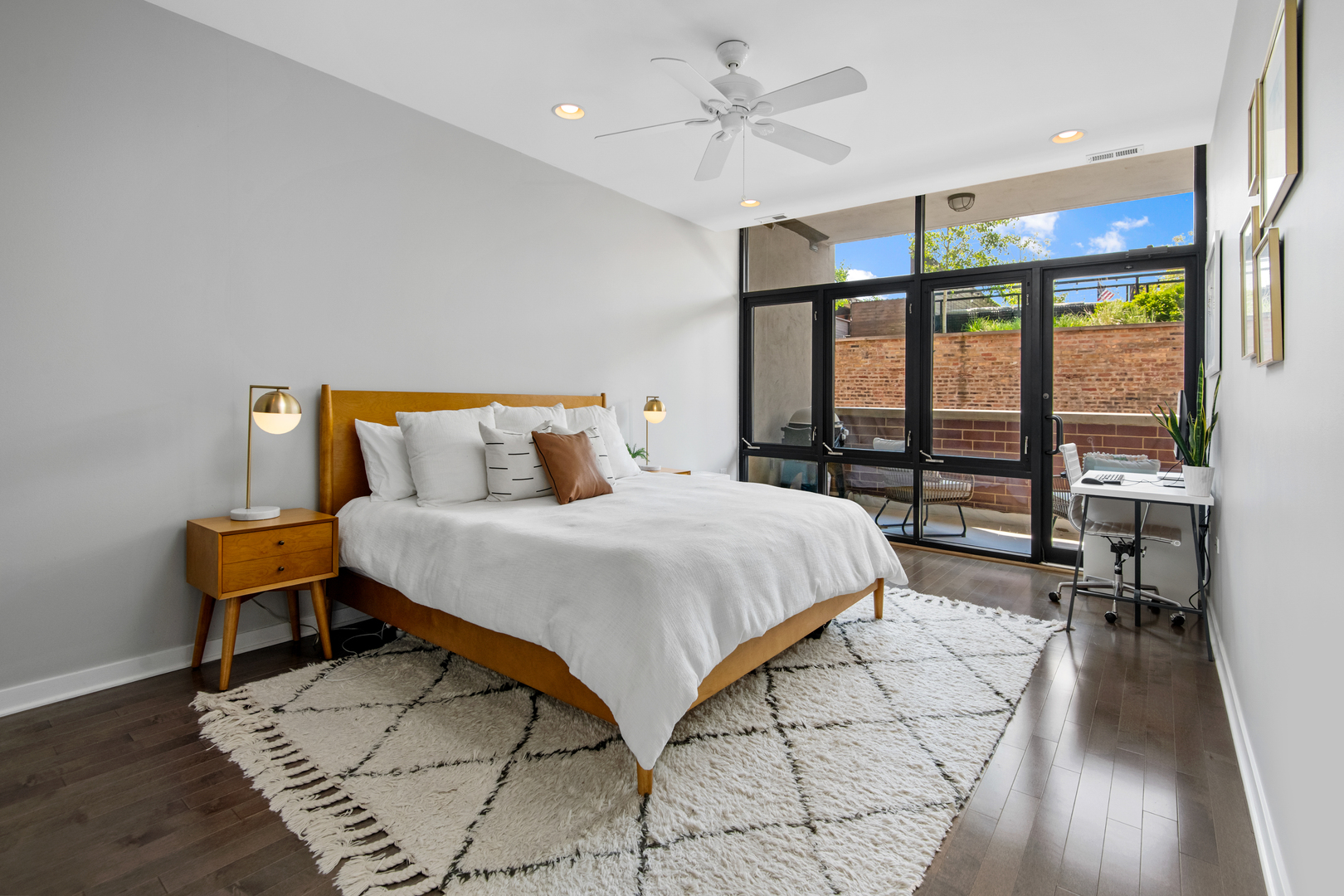 3946 North Ravenswood Avenue, Unit 409 Chicago, IL 60613 - Photo 6 of 14 Gallery Image 6