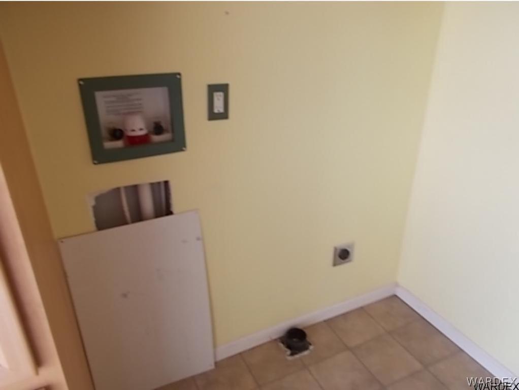 2012 Gold Road Kingman, AZ 86401 - Photo 12 of 24 Laundry hookups