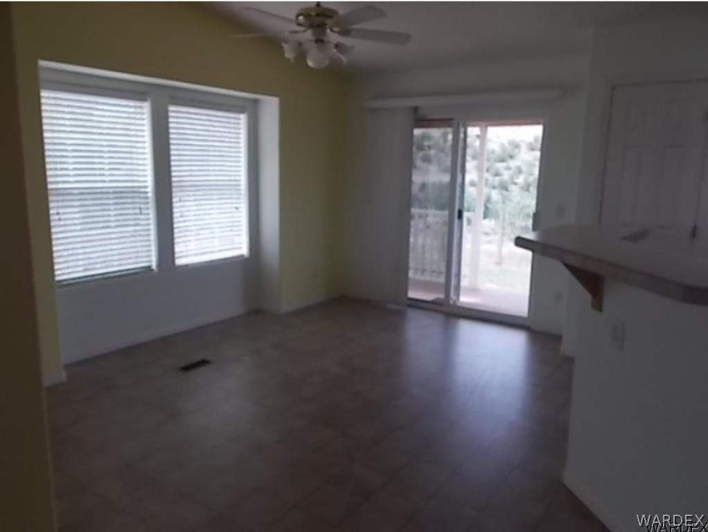 2012 Gold Road Kingman, AZ 86401 - Photo 3 of 24 Dining