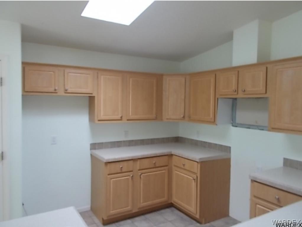 2012 Gold Road Kingman, AZ 86401 - Photo 5 of 24 Kitchen view