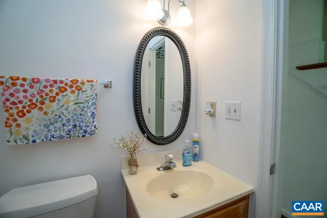 $585,000 | 1712 Hearthglow Lane, Charlottesville, VA 22901