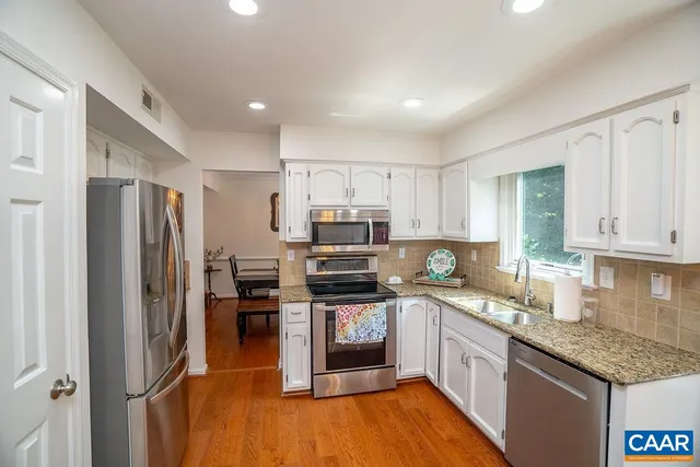 $585,000 | 1712 Hearthglow Lane, Charlottesville, VA 22901