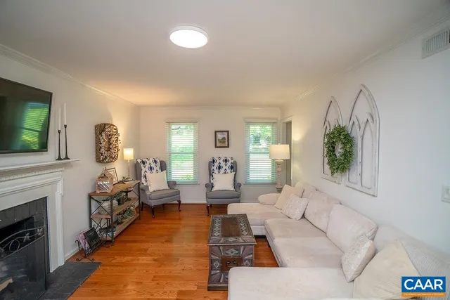 $585,000 | 1712 Hearthglow Lane, Charlottesville, VA 22901