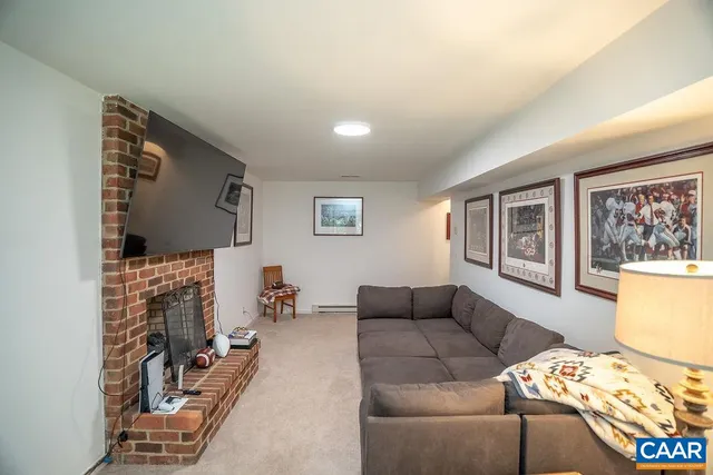 $585,000 | 1712 Hearthglow Lane, Charlottesville, VA 22901