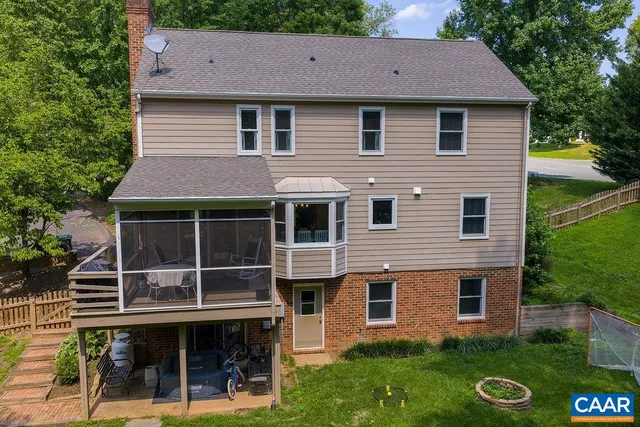 $585,000 | 1712 Hearthglow Lane, Charlottesville, VA 22901