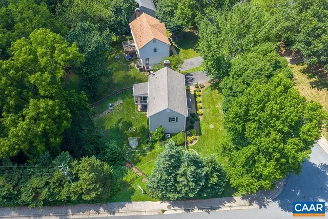 $585,000 | 1712 Hearthglow Lane, Charlottesville, VA 22901