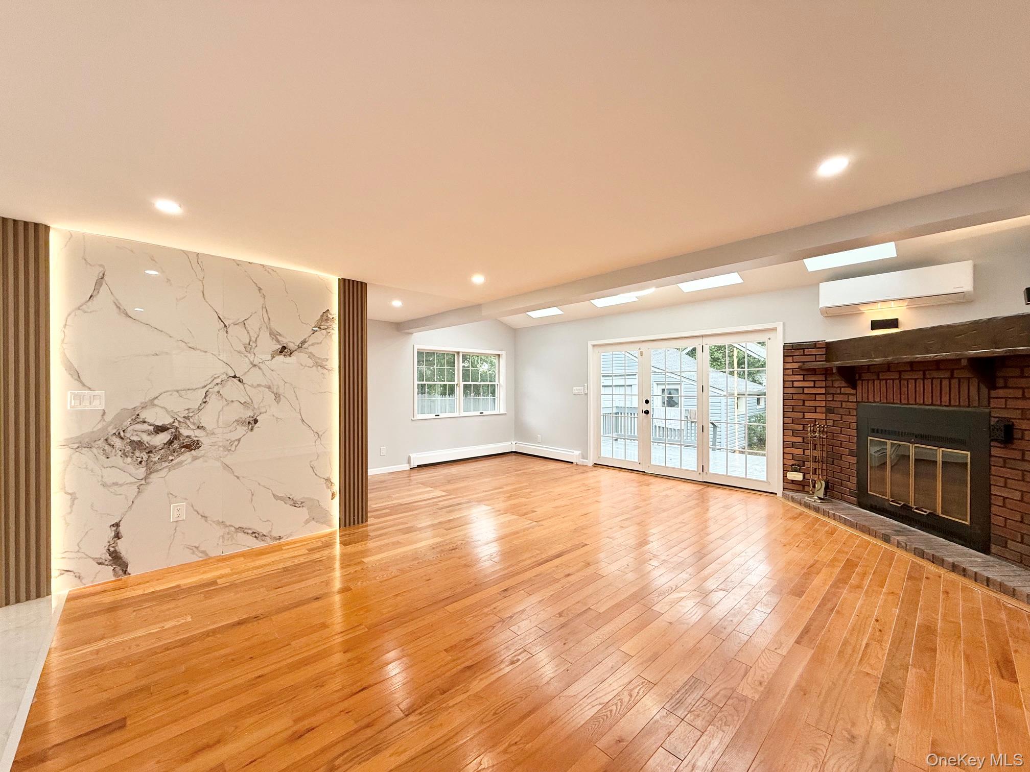 20 Baylis Place Syosset, NY 11791 - Photo 11 of 21