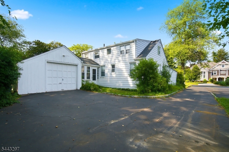 180 Milltown Road Springfield, NJ 07081 - Photo 25 of 27