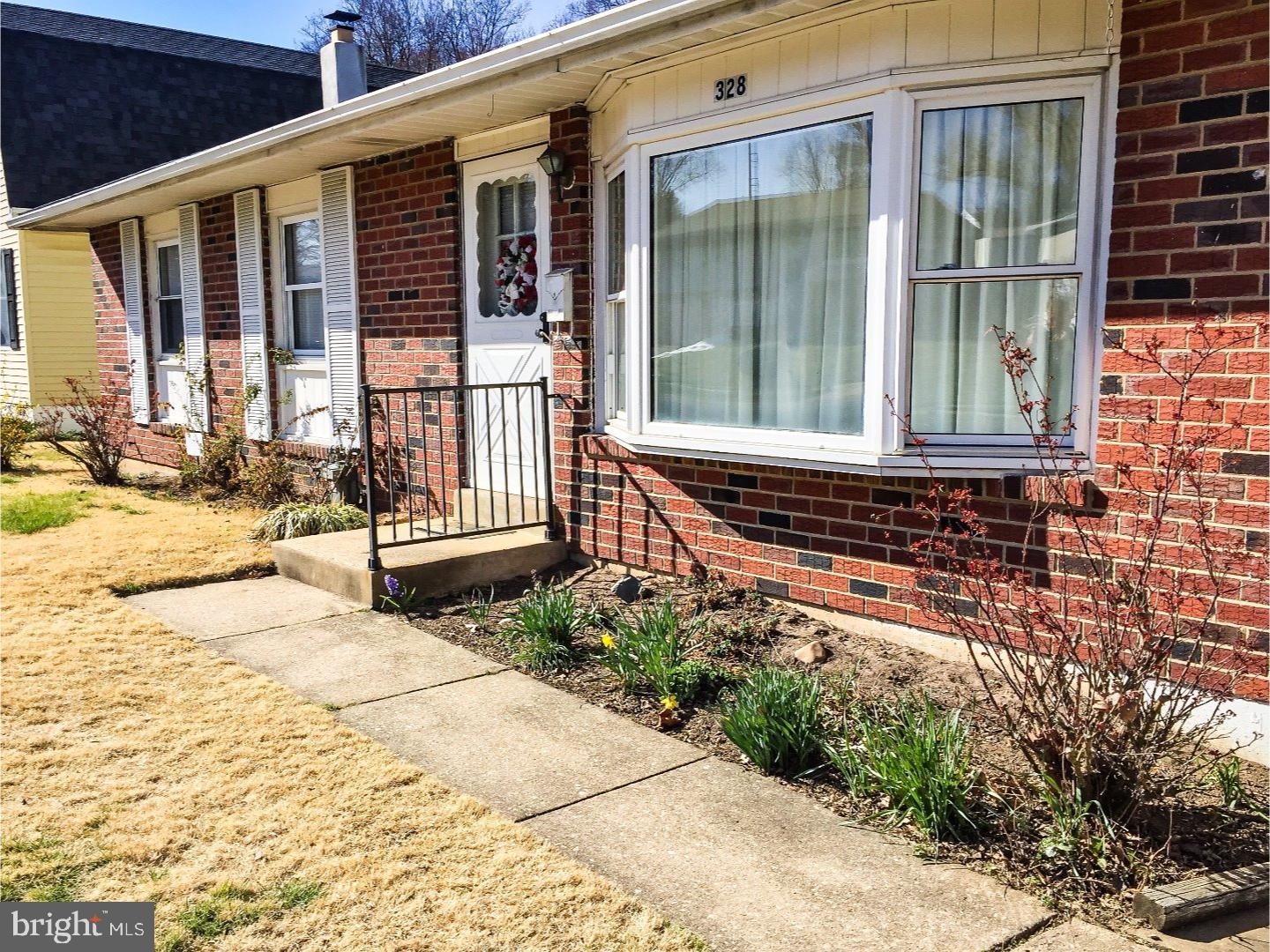 328 North Dillwyn Road Newark, DE 19711 - Photo 2 of 24 Gallery Image 2