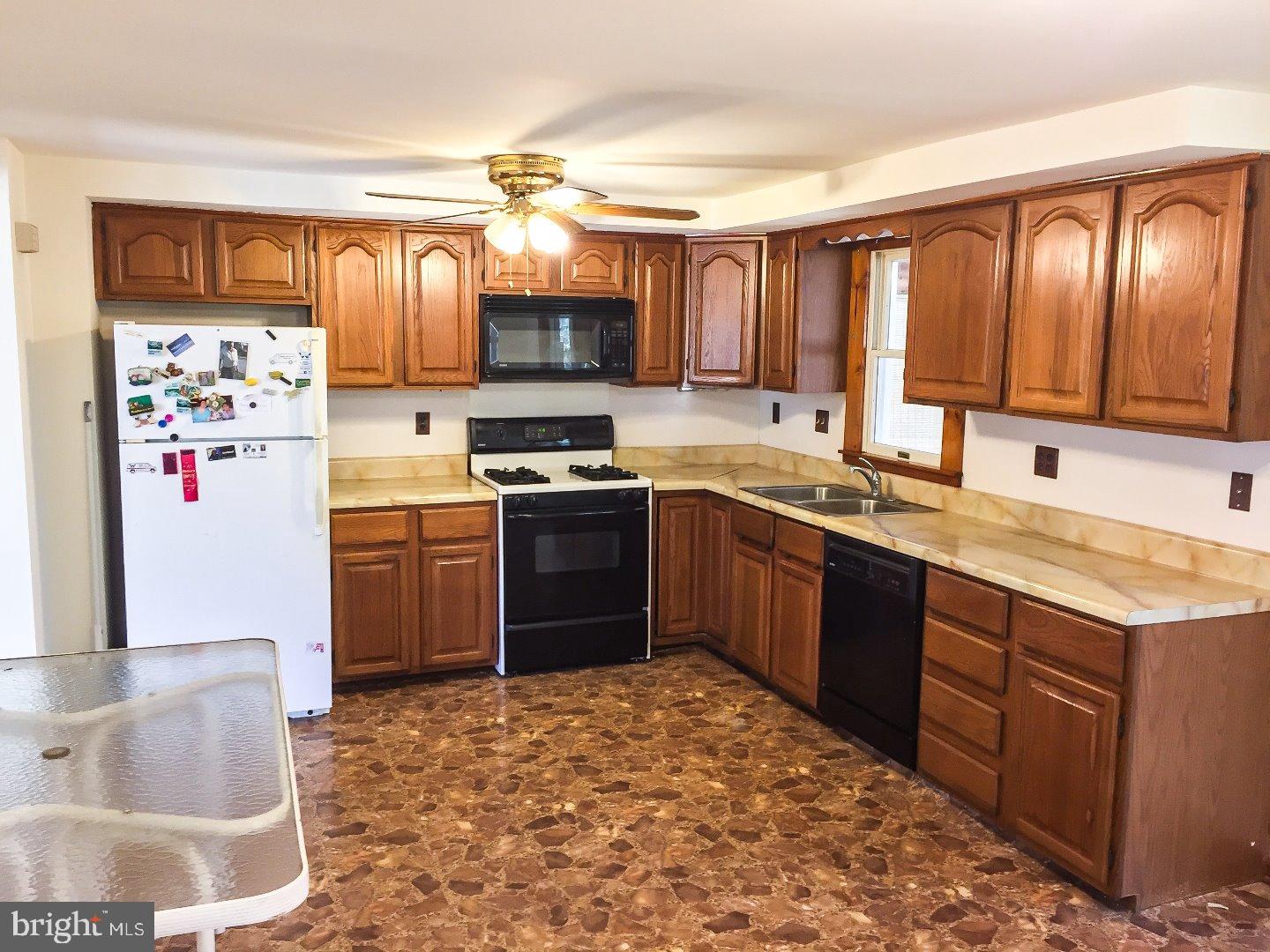 328 North Dillwyn Road Newark, DE 19711 - Photo 7 of 24 Gallery Image 7