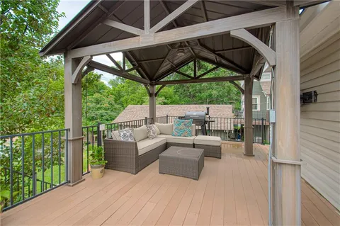 $300,000 | 1714 South Overton Avenue, Independence, MO 64052