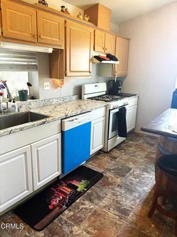 $185,900 | 48 Via Lisboa, Unit 48, Camarillo, CA 93012