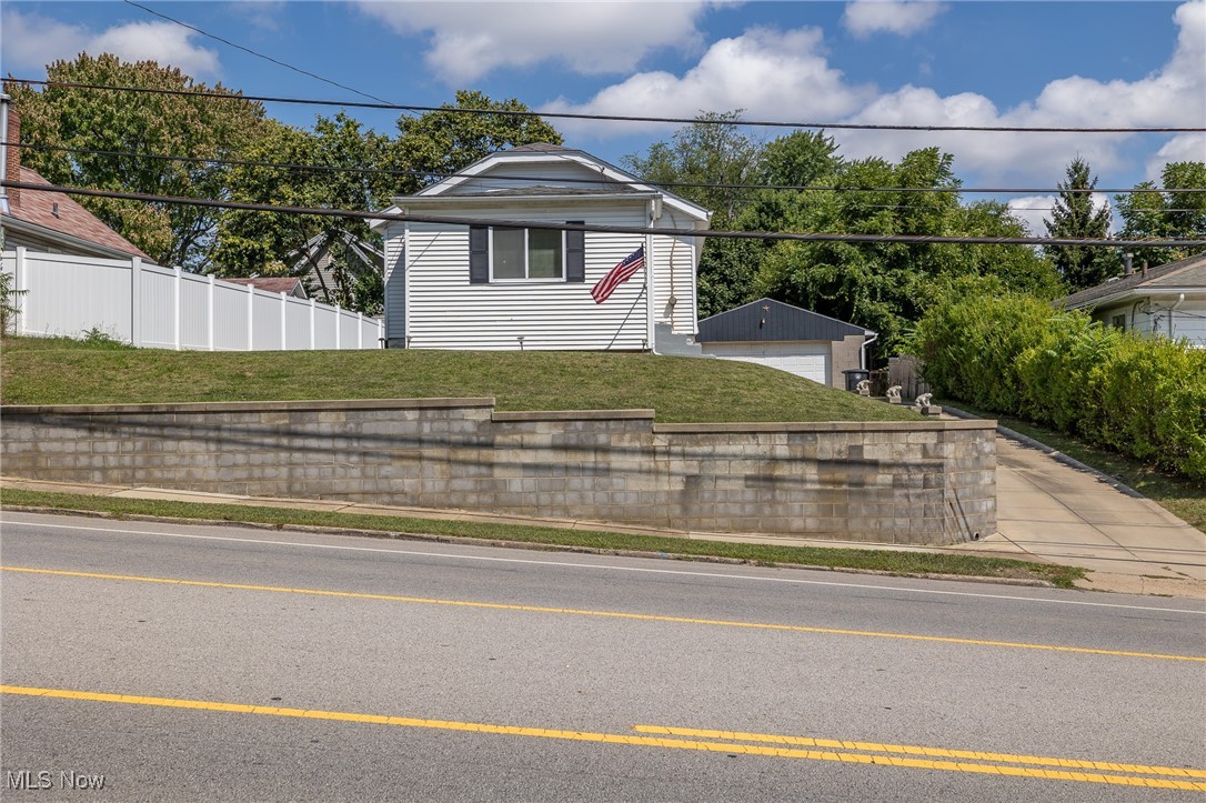 397 West Waterloo Road Akron, OH 44314 - Photo 1 of 30