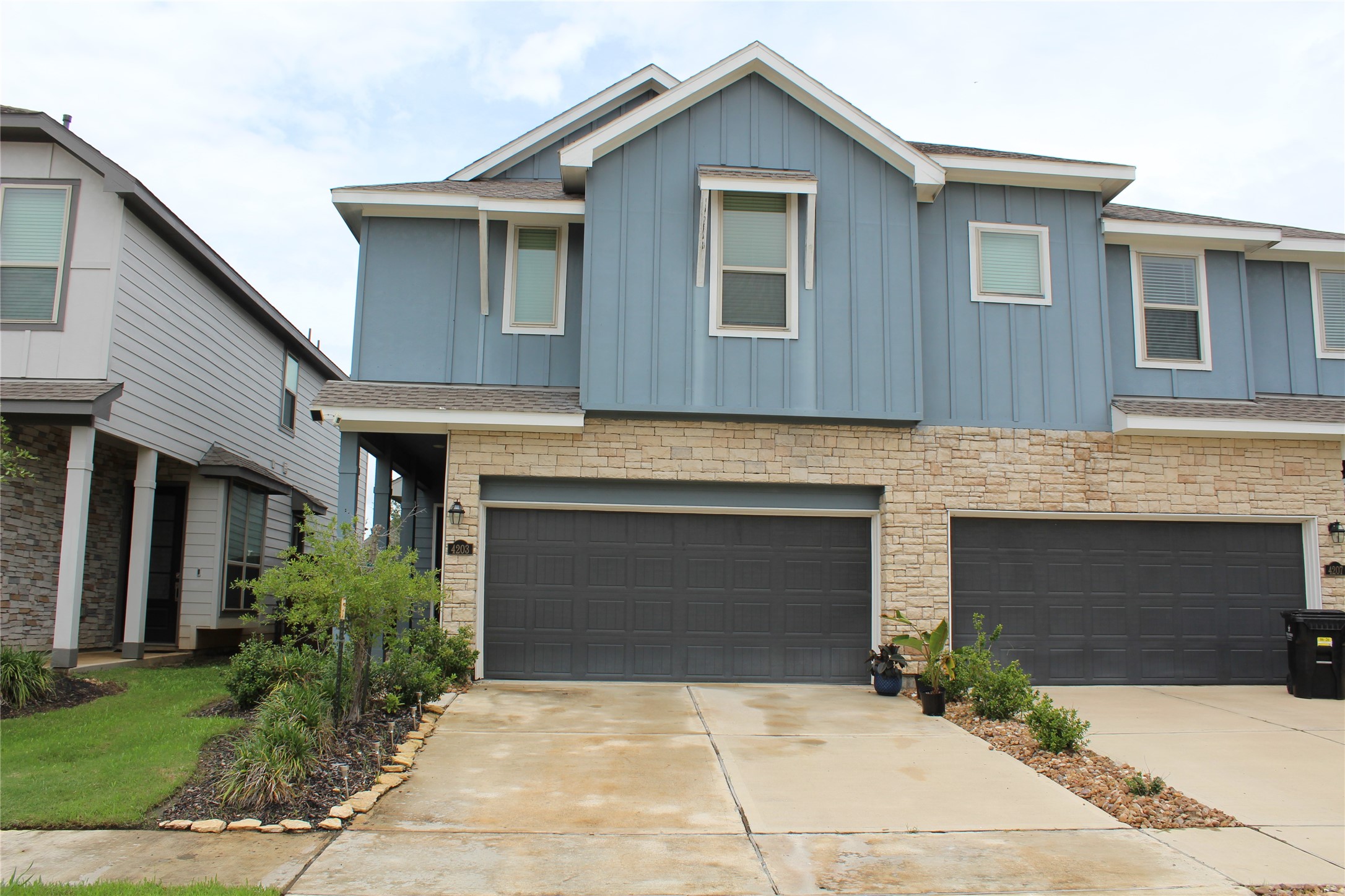 4203 Champlain Way Iowa Colony, TX 77583 - Photo 3 of 28