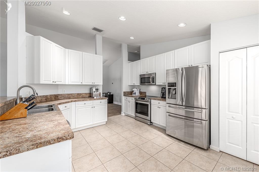 2677 Southwest Regency Road Stuart, FL 34997 - Photo 9 of 22 Gallery Image 9