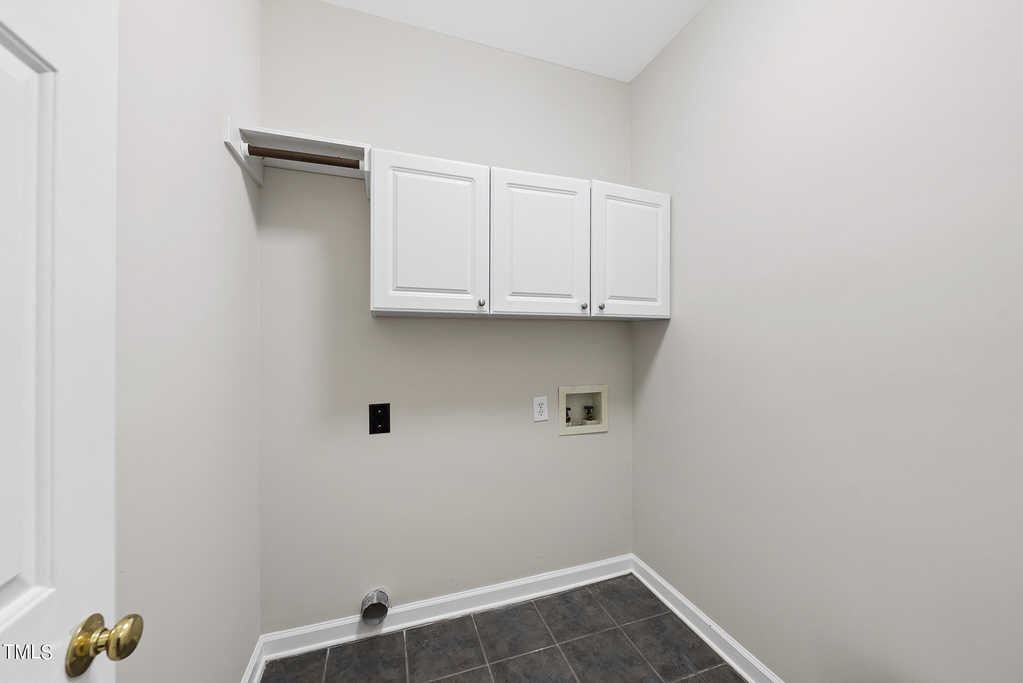 2309 Sunnystone Way Raleigh, NC 27613 - Photo 28 of 45 Laundry