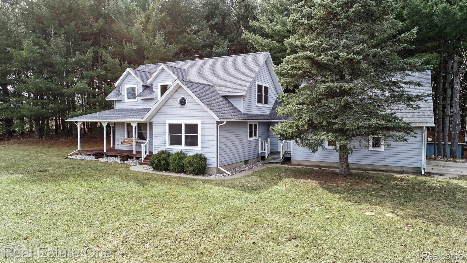 1168 South 5 Lakes Road Lapeer, MI 48446 - Photo 4 of 39 DJI_0008.jpg