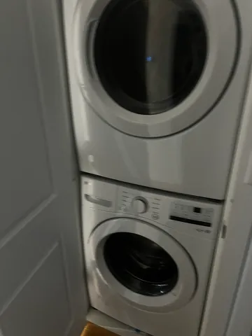 a close up view of a washer and dryer