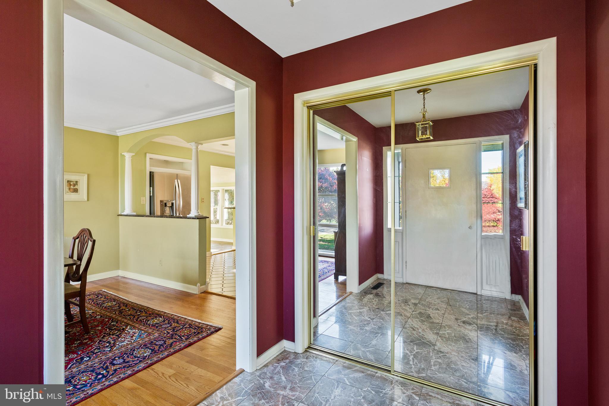 551 Valley View Road Towson, MD 21286 - Photo 5 of 44 Foyer