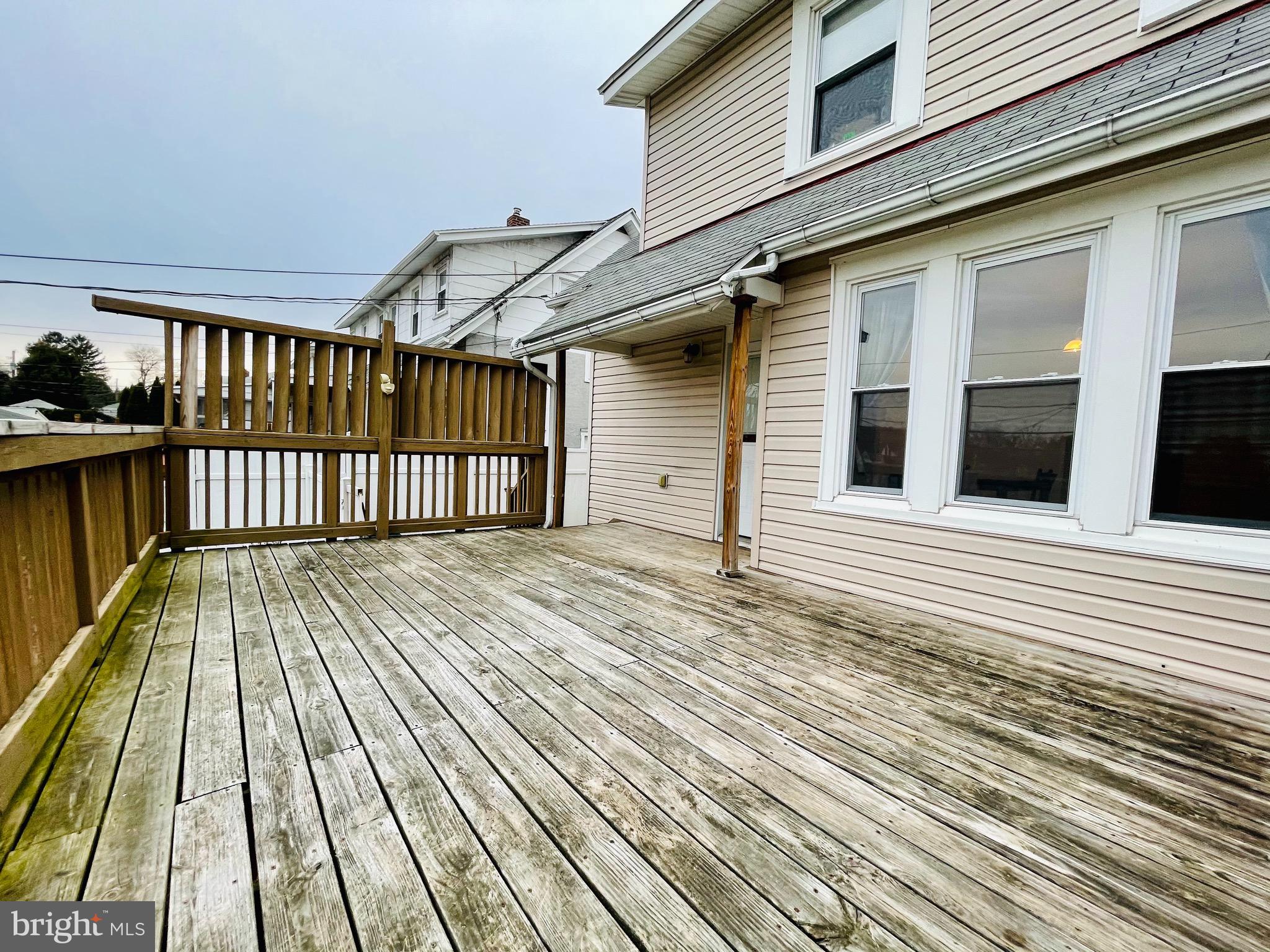 2410 Cleveland Avenue Reading, PA 19609 - Photo 7 of 44