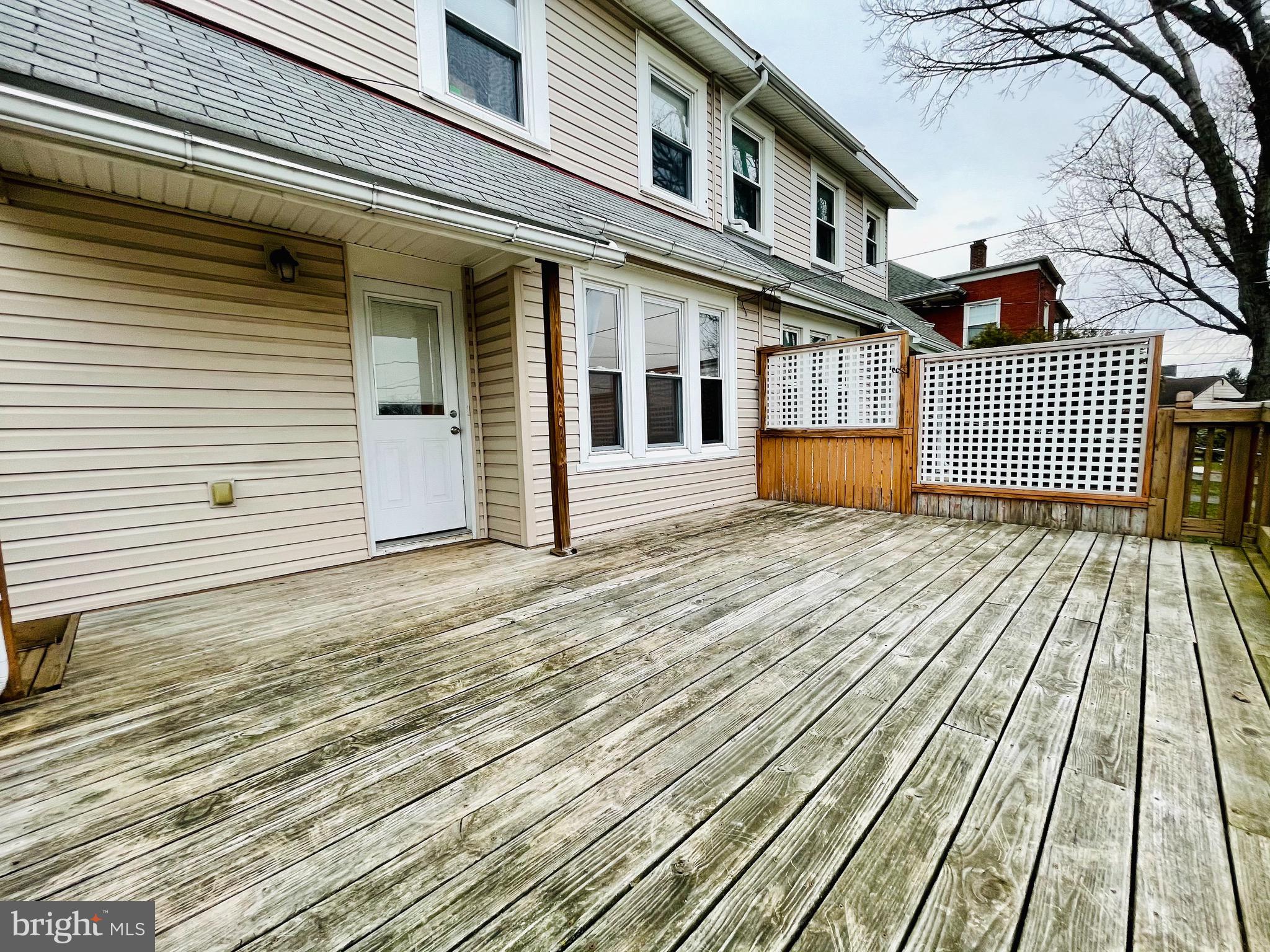 2410 Cleveland Avenue Reading, PA 19609 - Photo 8 of 44