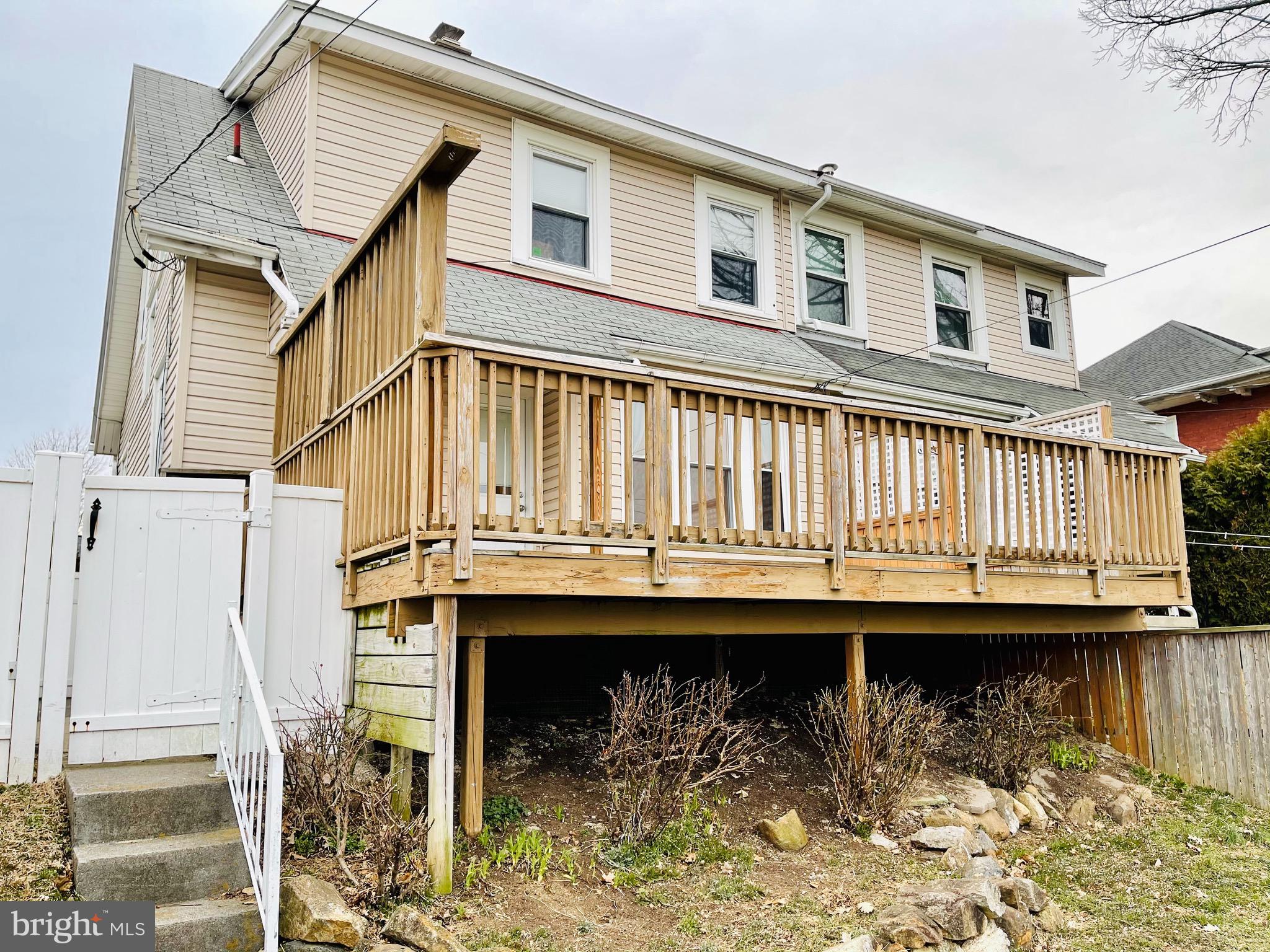 2410 Cleveland Avenue Reading, PA 19609 - Photo 9 of 44