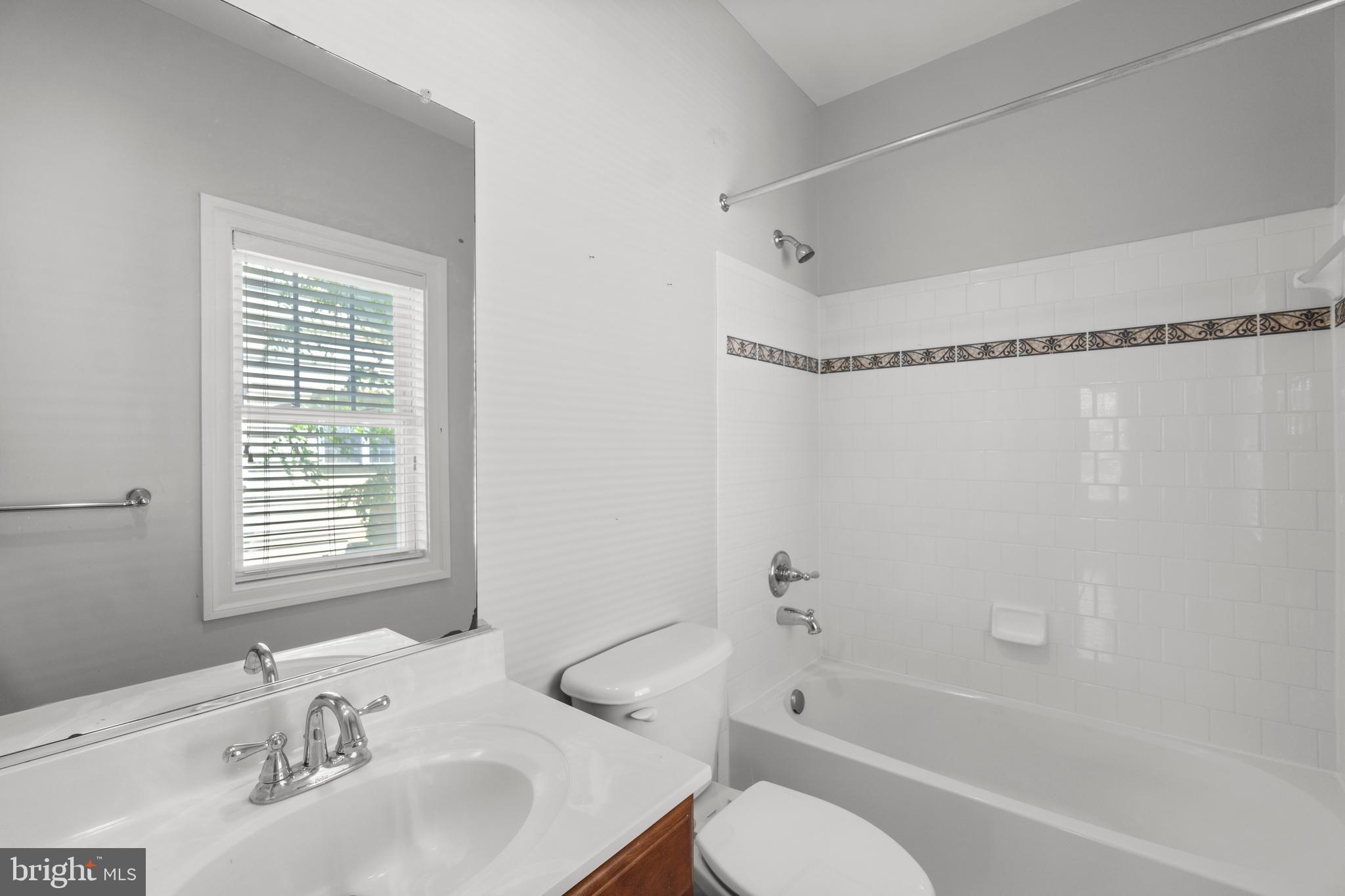 600 Olney Sandy Spring Road Sandy Spring, MD 20860 - Photo 22 of 40 2ND FULL BATH