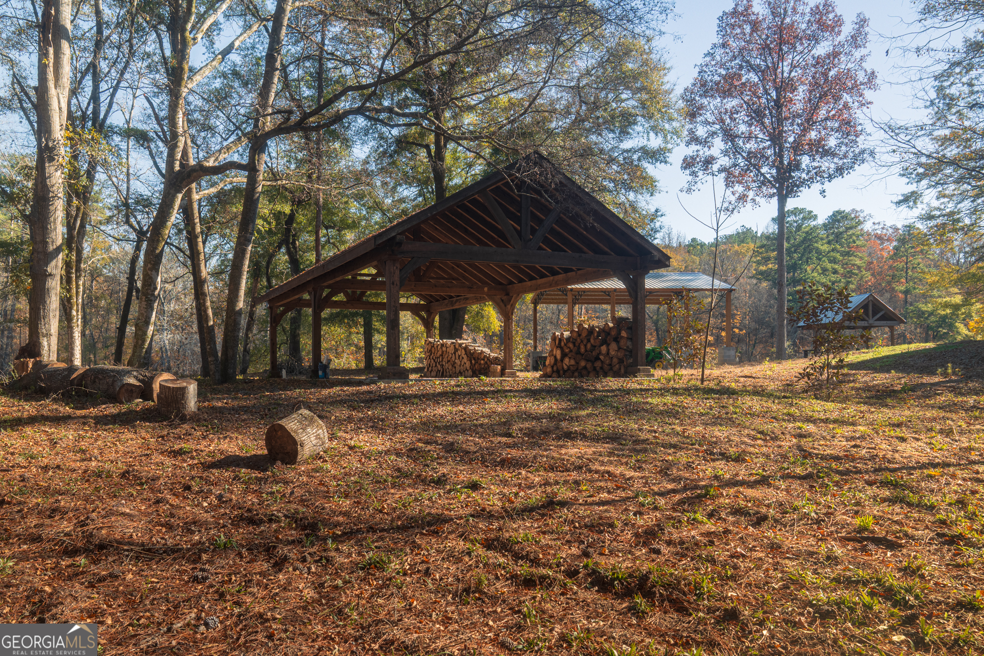 464 Old Dames Ferry Road Juliette, GA 31046 - Photo 2 of 8 a view of a house with backyard and sitting area