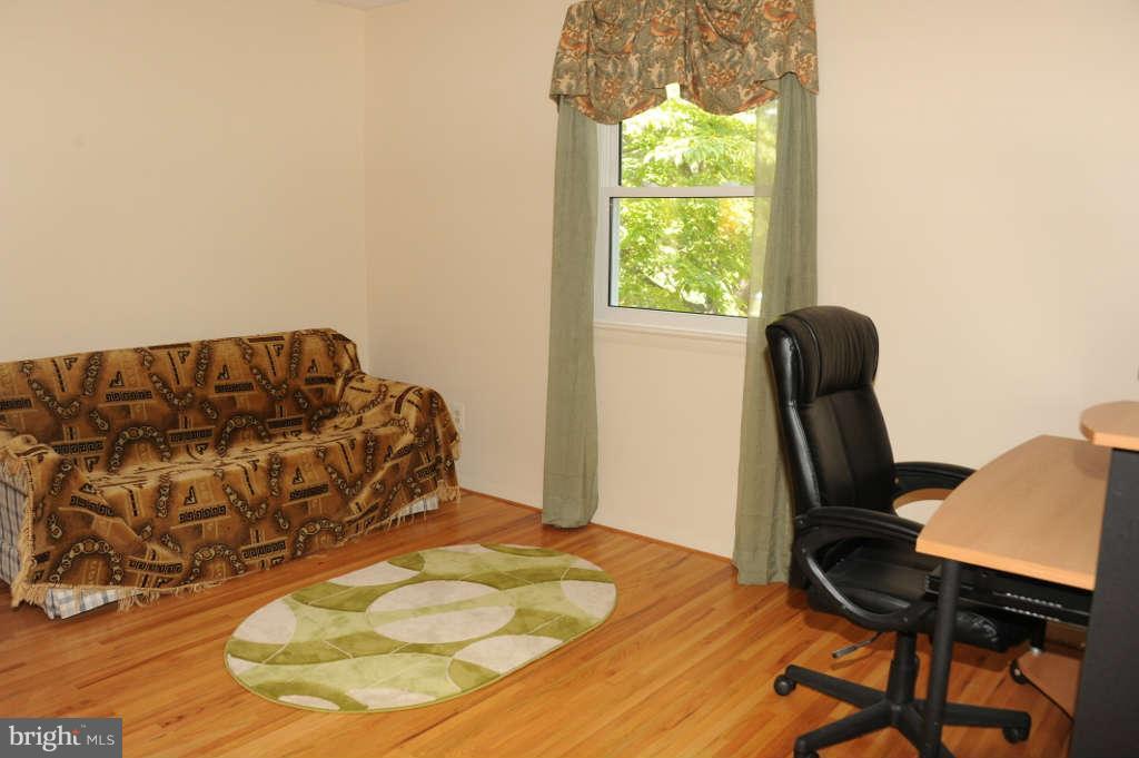 6915 Gillings Road Springfield, VA 22152 - Photo 22 of 30 Bedroom