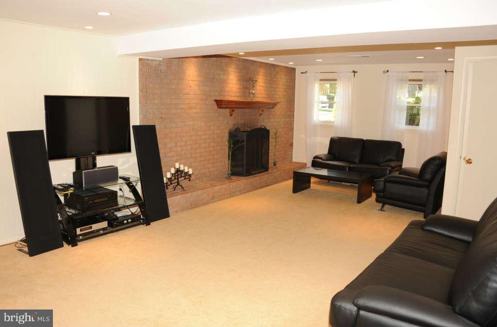 6915 Gillings Road Springfield, VA 22152 - Photo 24 of 30 Basement