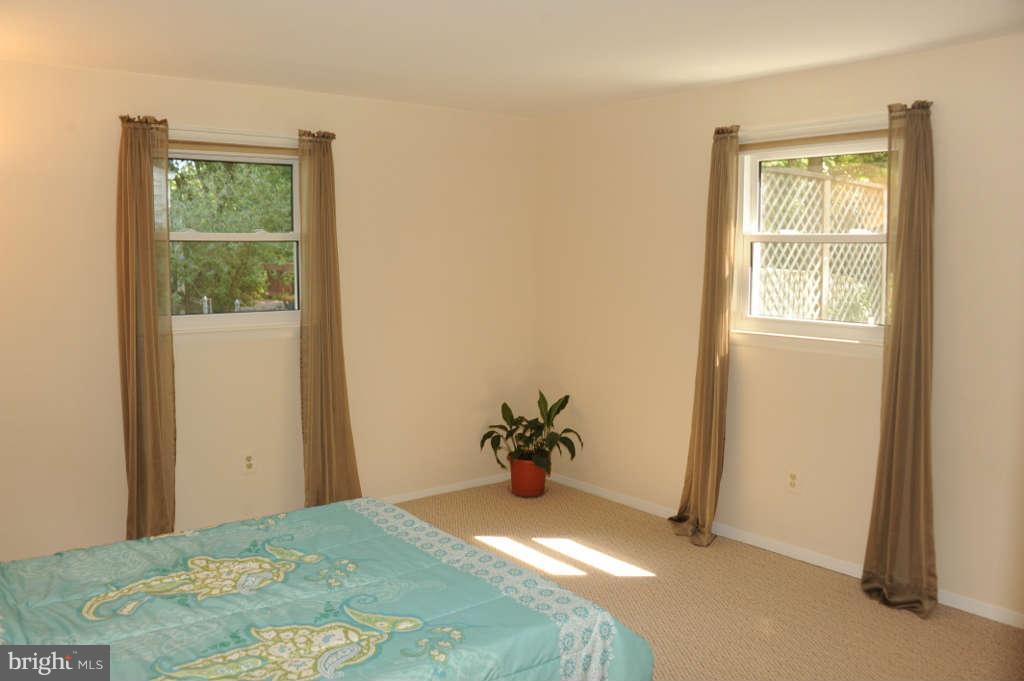 6915 Gillings Road Springfield, VA 22152 - Photo 27 of 30 Bedroom