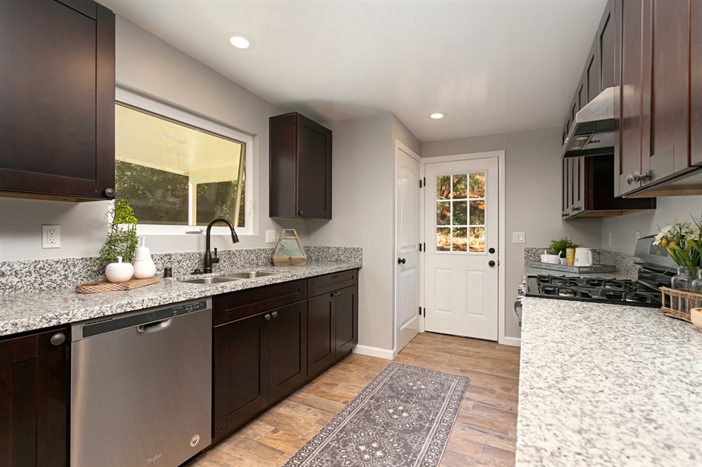 31879 Ritson Road Escondido, CA 92026 - Photo 7 of 21 Gallery Image 7