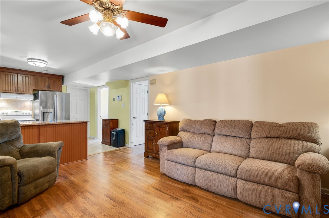8994 Becton Road Glen Allen, VA 23060 - Photo 13 of 29 Casual living area with light wood flooring and ce