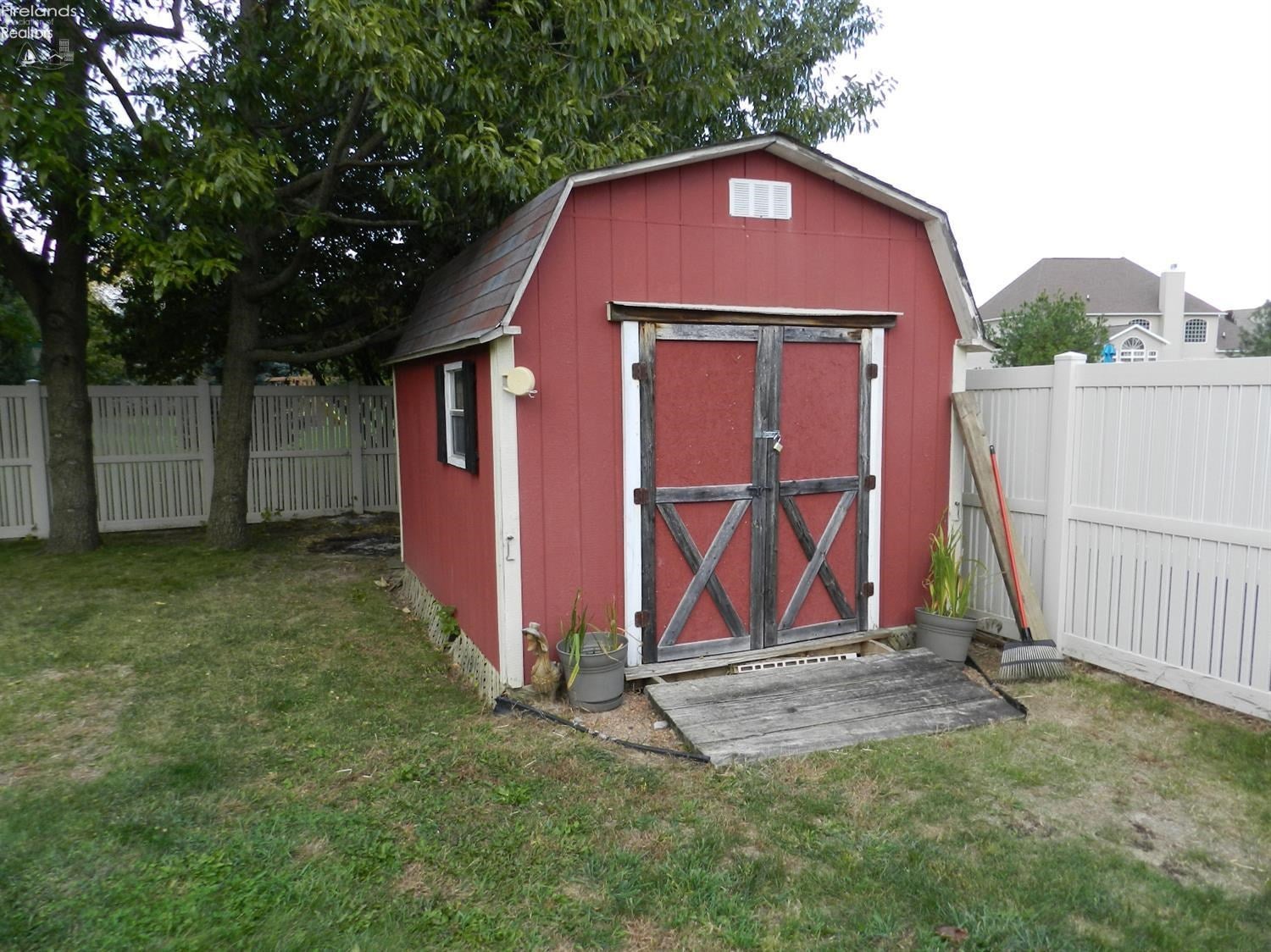 818 East Cole Road Fremont, OH 43420 - Photo 23 of 24 Gallery Image 23