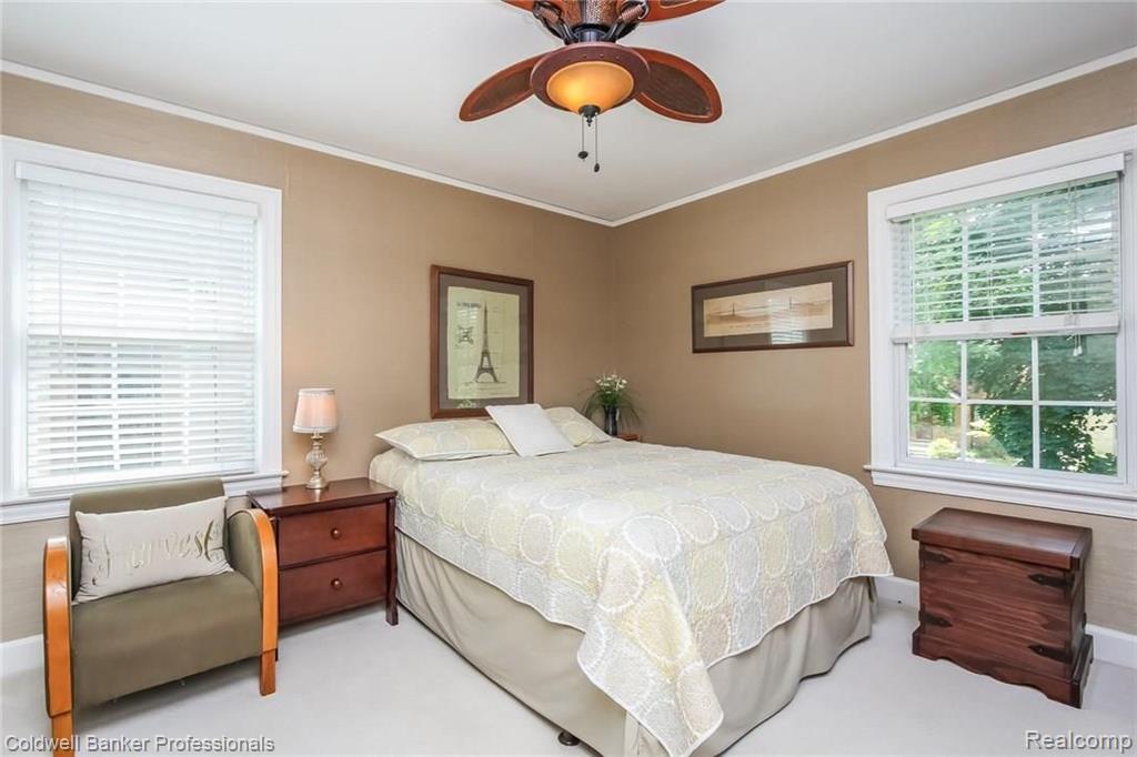 316 Merriweather Road Grosse Pointe Farms, MI 48236 - Photo 23 of 46