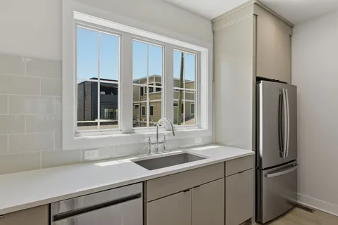 $699,900 | 15 North Hill Street, Unit E, Nashville, TN 37210