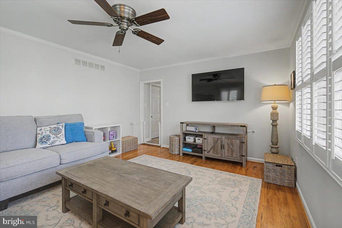 6 Briar Road Wilmington, DE 19803 - Photo 12 of 29 Ceiling fan and convenient garage access