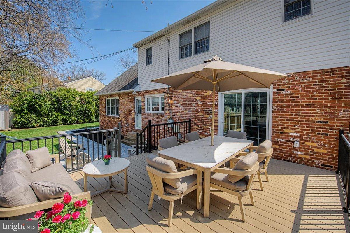 6 Briar Road Wilmington, DE 19803 - Photo 25 of 29 New trex deck for outdoor dining and entertaining