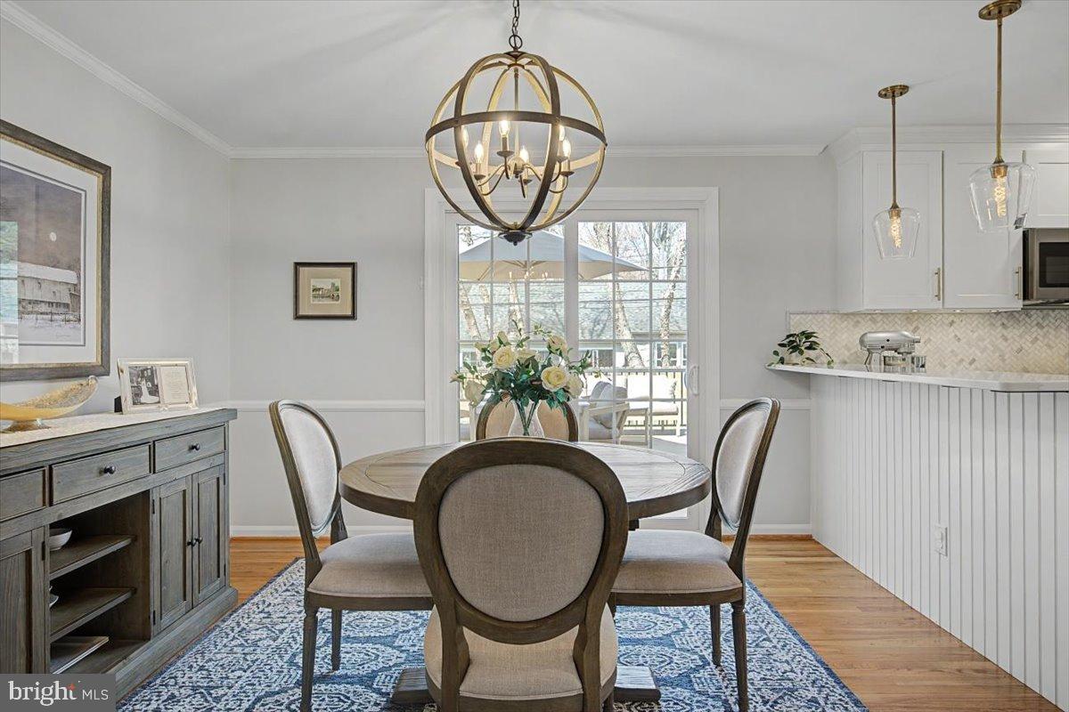 6 Briar Road Wilmington, DE 19803 - Photo 5 of 29 Dining room with convenient sliders to a new deck