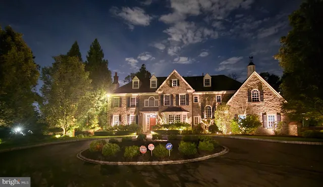 a view of lobby with chandelier