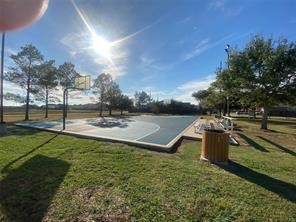 8310 Rose Petals Lane Rosharon, TX 77583 - Photo 28 of 31 Southern Colony offers a variety of outdoor amenities, including a community basketball court, open green spaces, and recreational areas for residents of all ages to enjoy.