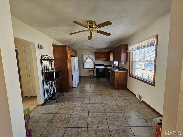 $162,000 | 1300 Tower Street, Evansville, IL 62242