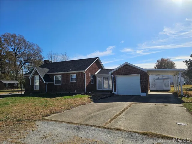 $162,000 | 1300 Tower Street, Evansville, IL 62242